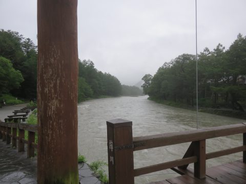 雨の後の梓川
