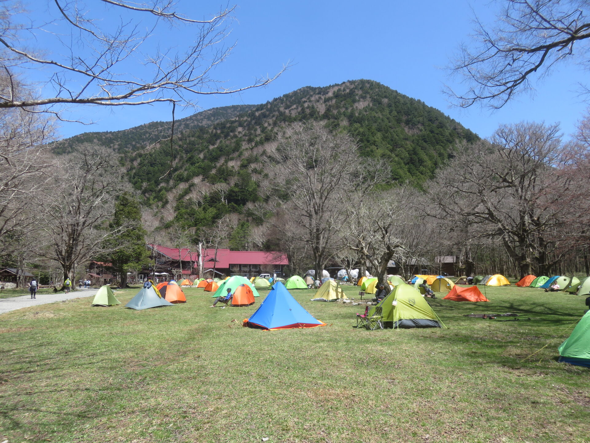 上高地・徳沢キャンプ場のテント