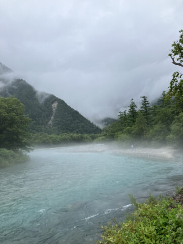 川もやの梓川