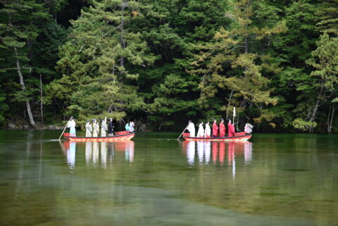 上高地・明神池御船祭り