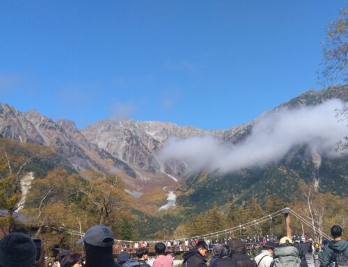 【秋の上高地観光情報】紅葉・黄葉の進みは5分程度