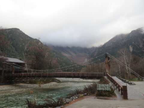 閉山後の上高地・河童橋