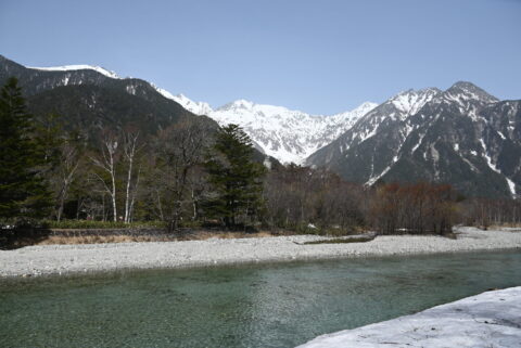 4月22日・上高地から冠雪の穂高連峰