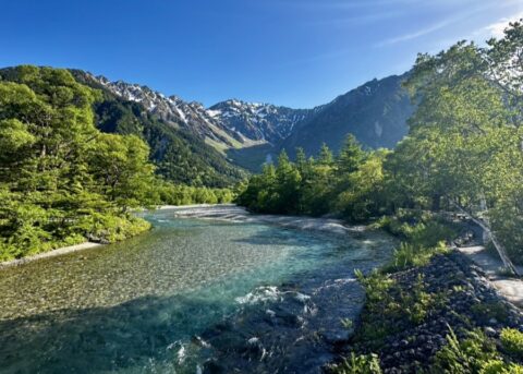 河童橋から見た梓川と穂高連峰
