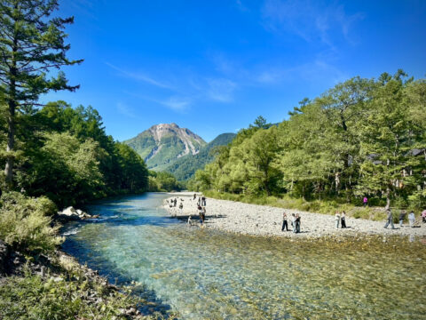 9月上旬の梓川と焼岳