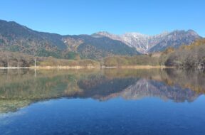 上高地の朝は氷点下&カラマツ黄葉は8分ほど