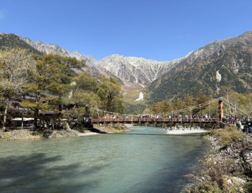 【10月の上高地観光】例大祭・紅葉・黄葉・穂高連峰の冠雪や服装のポイント