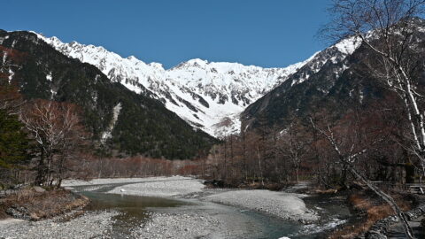 4月　オープン間近の穂高連峰
